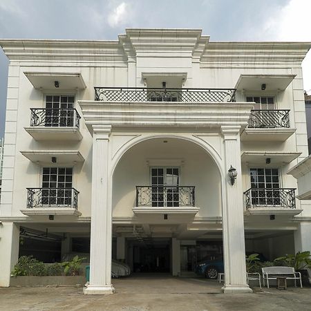 Reddoorz Plus @ Setiabudi Barat Jakarta Exterior photo