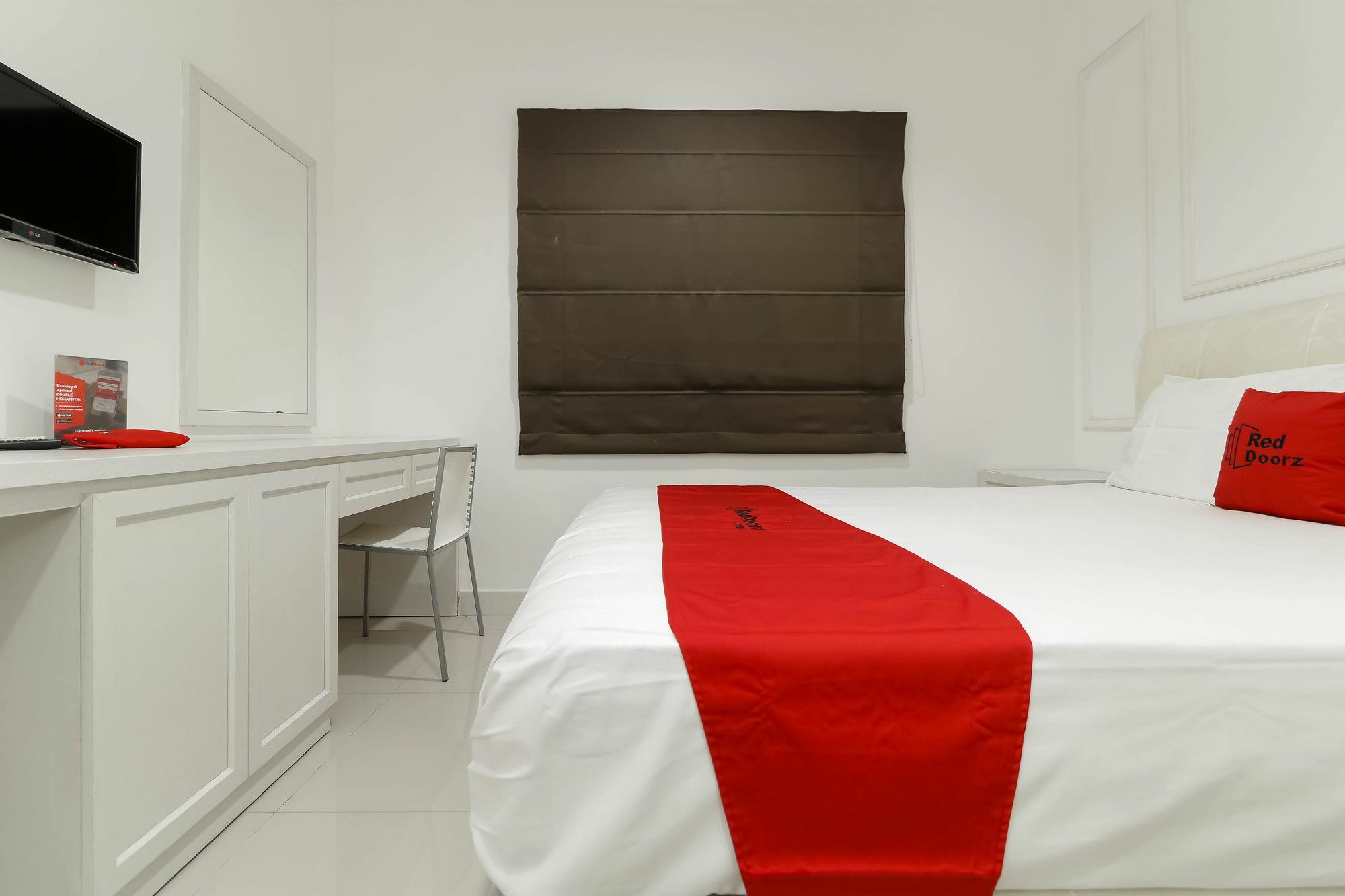 Reddoorz Plus @ Setiabudi Barat Jakarta Exterior photo